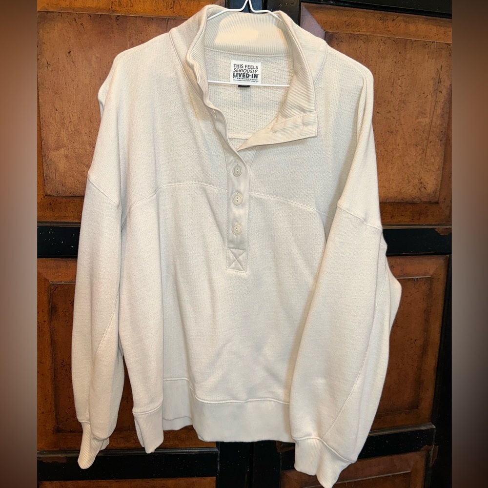 American Eagle Outfitters Off-White Pullover